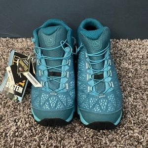 La Sportiva women’s Synthesis mid GTX Gore-TeX, trail running, hiking shoes, 8.5